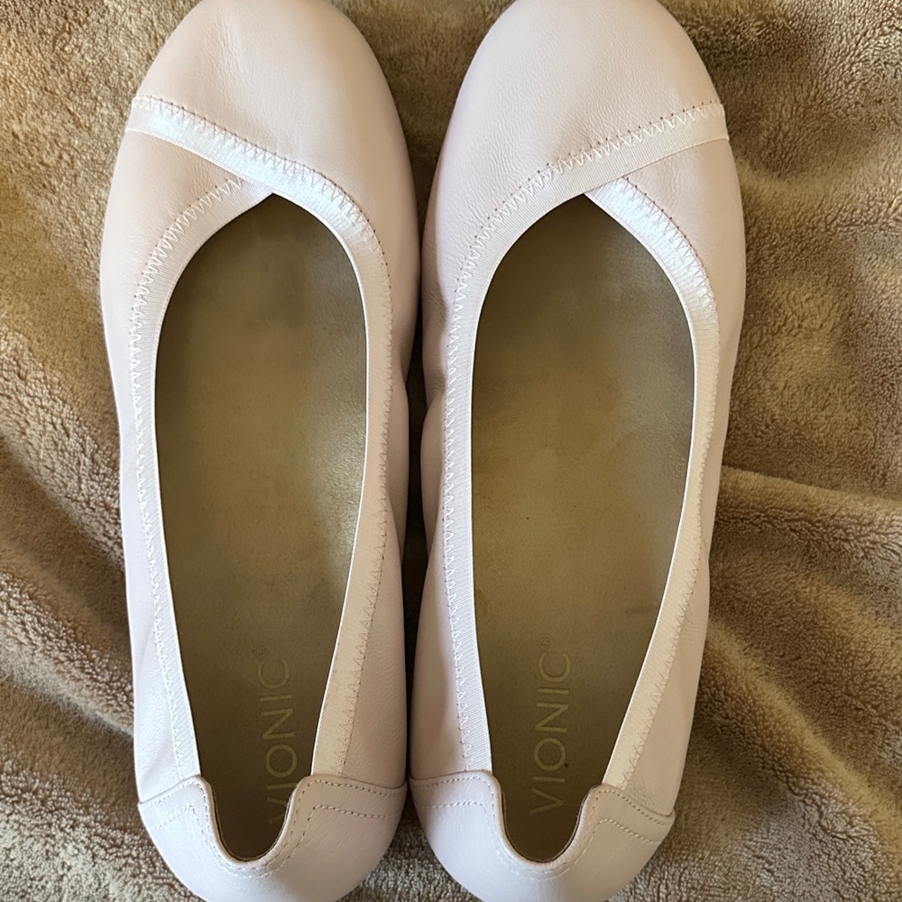 Like NEW Vionic Soft Pink Ballet flats Sz 9 - Picture 3 of 4